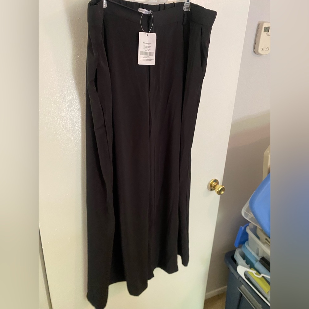 Tronjori Wide Leg black pants